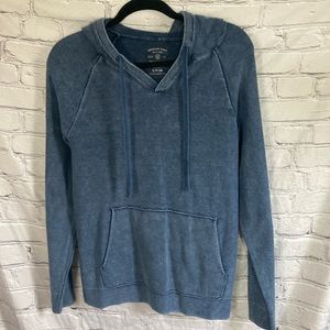 American Eagle Long Sleeve w/ Hood